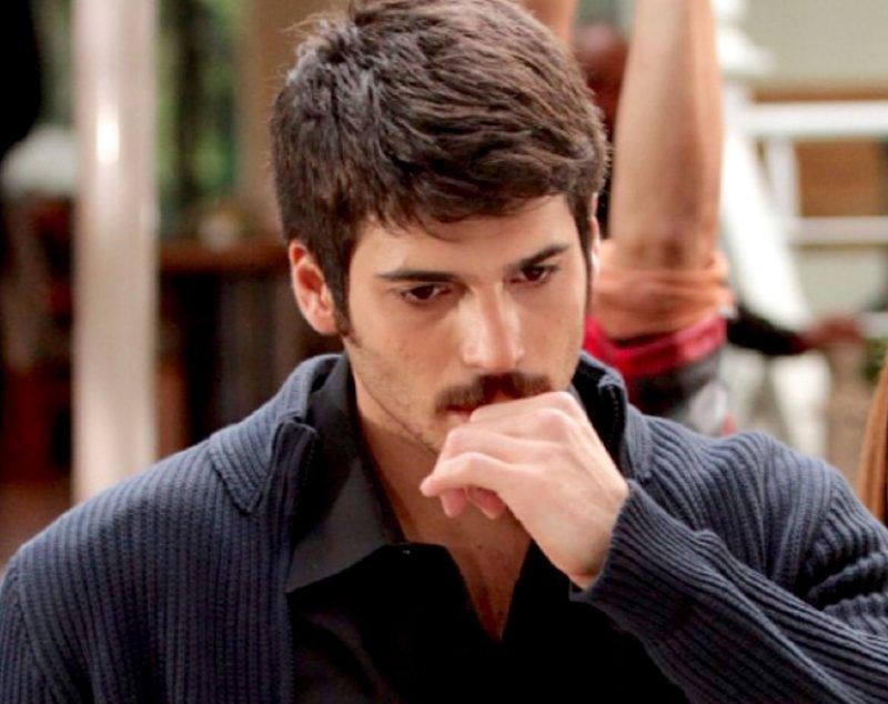 Can Yaman kimdir? Erkenci Kuş Can Yaman kaç yaşında (Can Yaman'ın boyu, sevgilisi, eski hali, eğitimi)